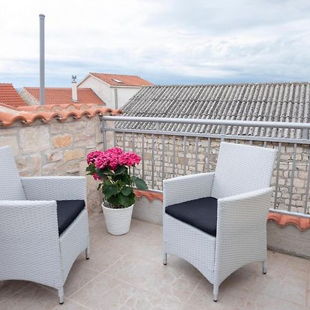 Guesthouse Nina Kastel Novi ภายนอก รูปภาพ