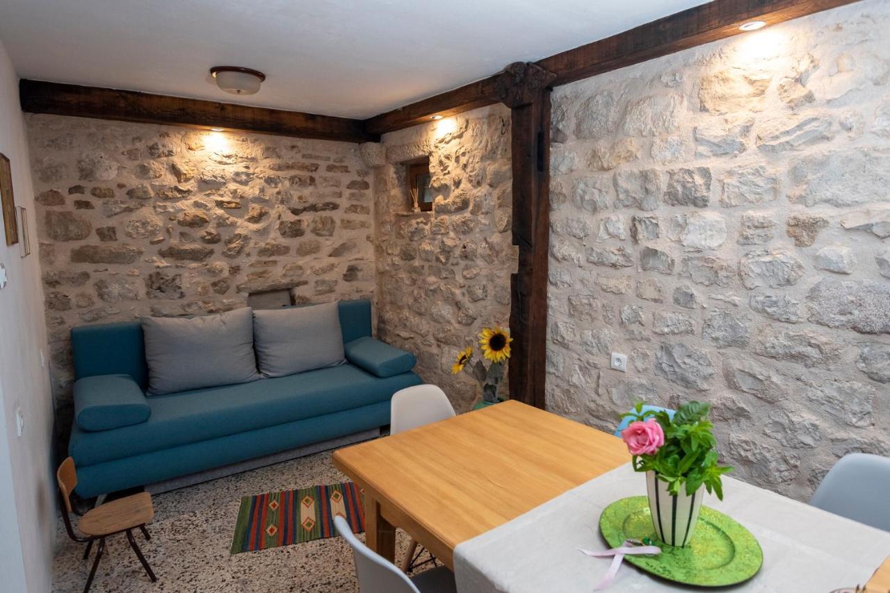 Guesthouse Nina Kastel Novi ภายนอก รูปภาพ