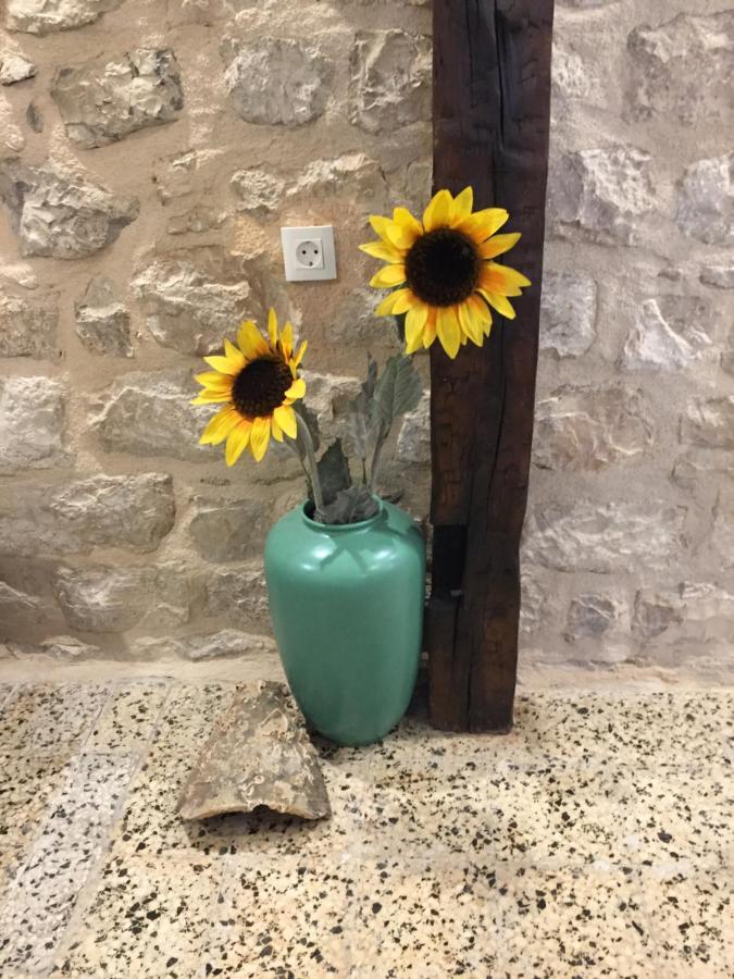 Guesthouse Nina Kastel Novi ภายนอก รูปภาพ