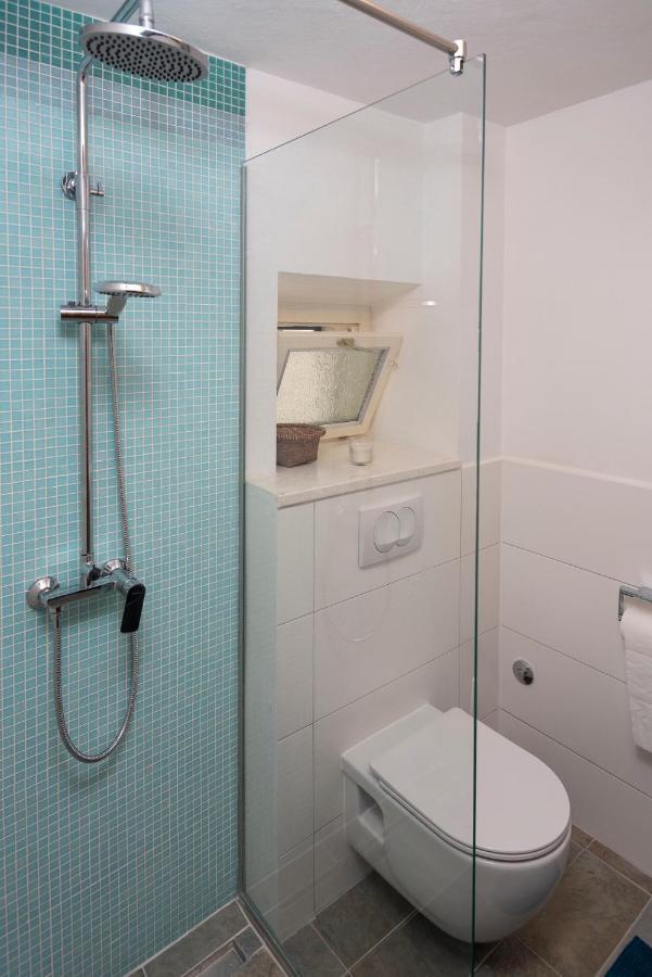 Guesthouse Nina Kastel Novi ภายนอก รูปภาพ