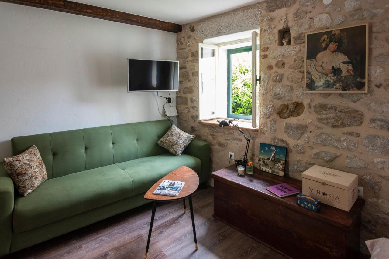 Guesthouse Nina Kastel Novi ภายนอก รูปภาพ
