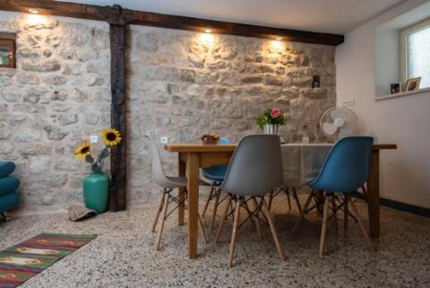Guesthouse Nina Kastel Novi ภายนอก รูปภาพ